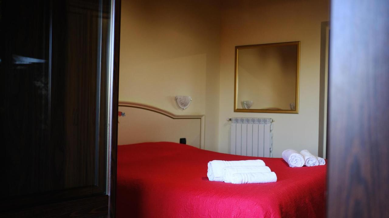 Relais Il Feudo Bed and Breakfast Beltiglio Exterior foto